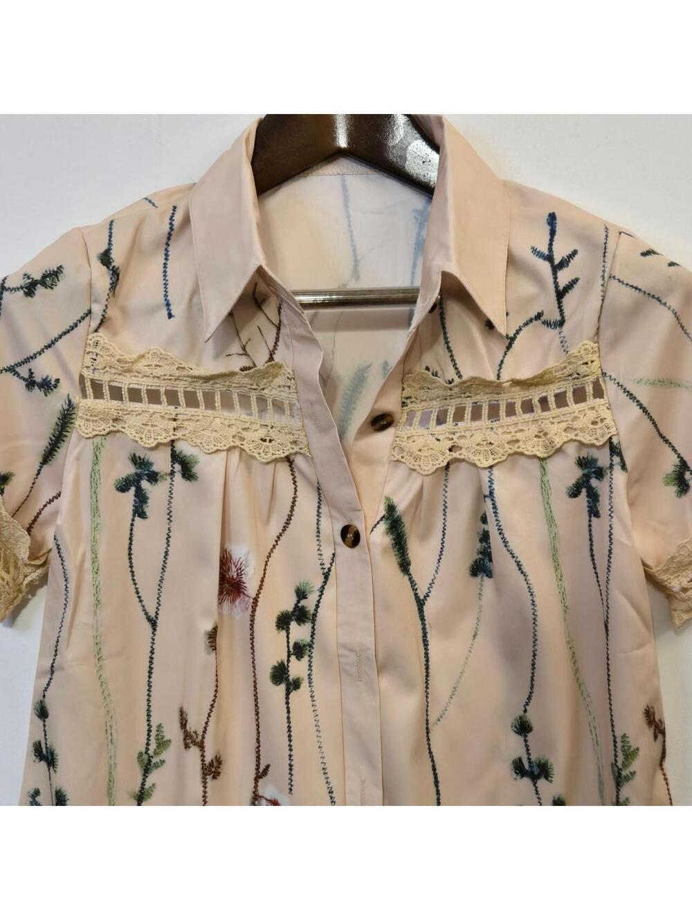 🌸 Boho Floral Lace Button-Up Blouse